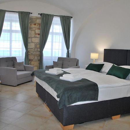 White Swan Boutique Apartments Прага Екстериор снимка