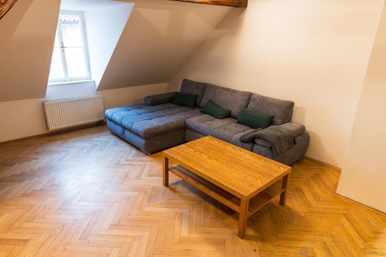 White Swan Boutique Apartments Прага Екстериор снимка