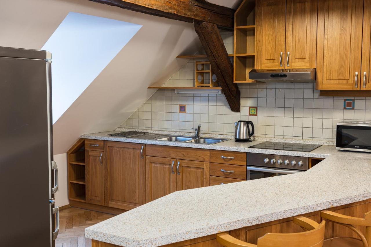White Swan Boutique Apartments Прага Екстериор снимка