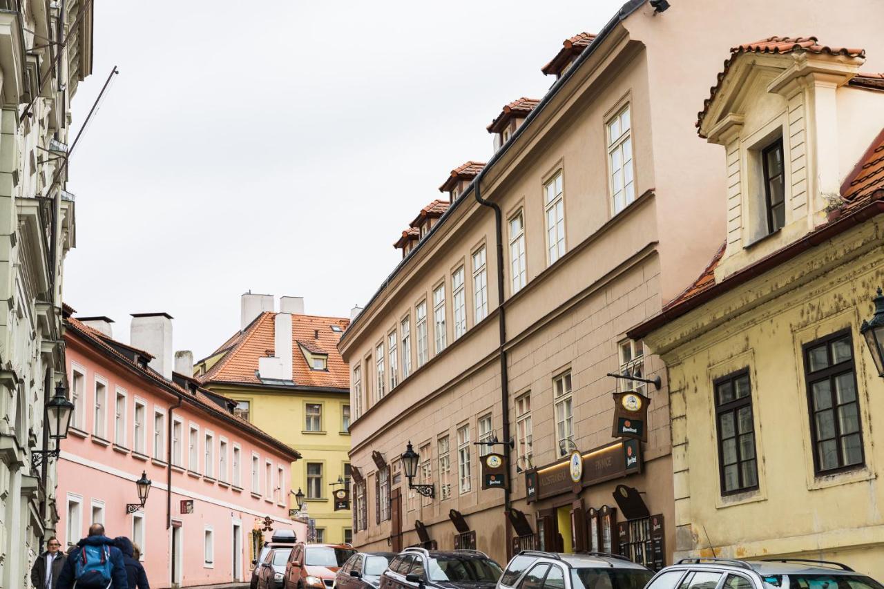 White Swan Boutique Apartments Прага Екстериор снимка