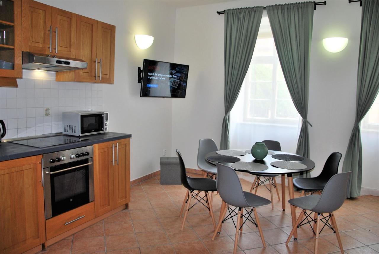 White Swan Boutique Apartments Прага Екстериор снимка