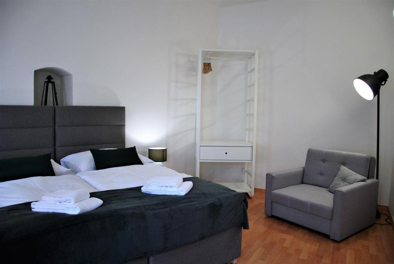 White Swan Boutique Apartments Прага Екстериор снимка