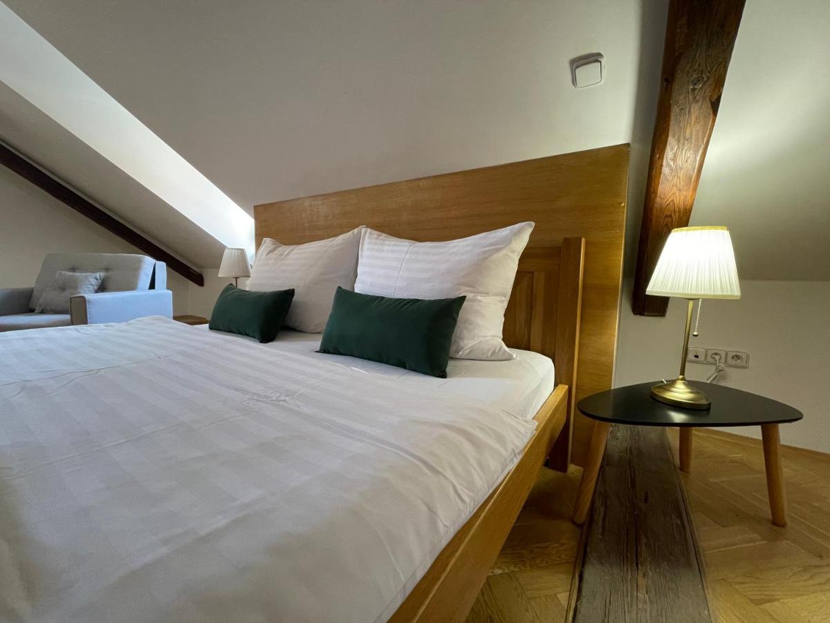 White Swan Boutique Apartments Прага Екстериор снимка