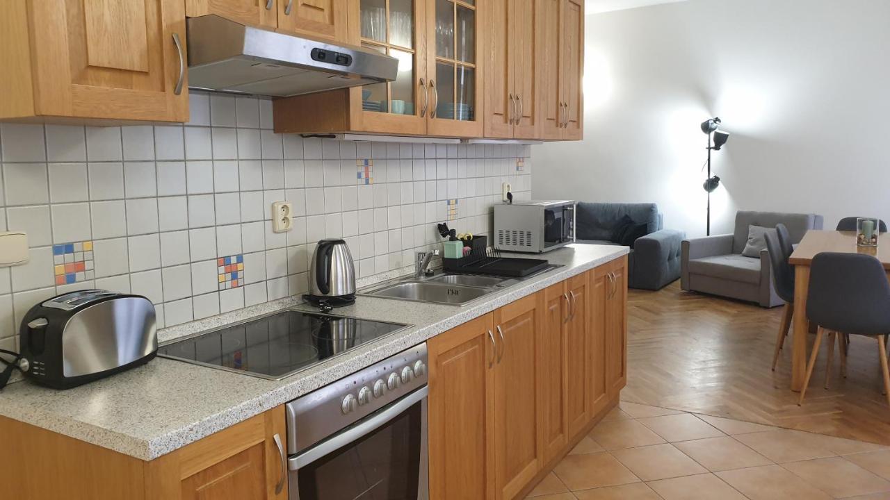 White Swan Boutique Apartments Прага Екстериор снимка