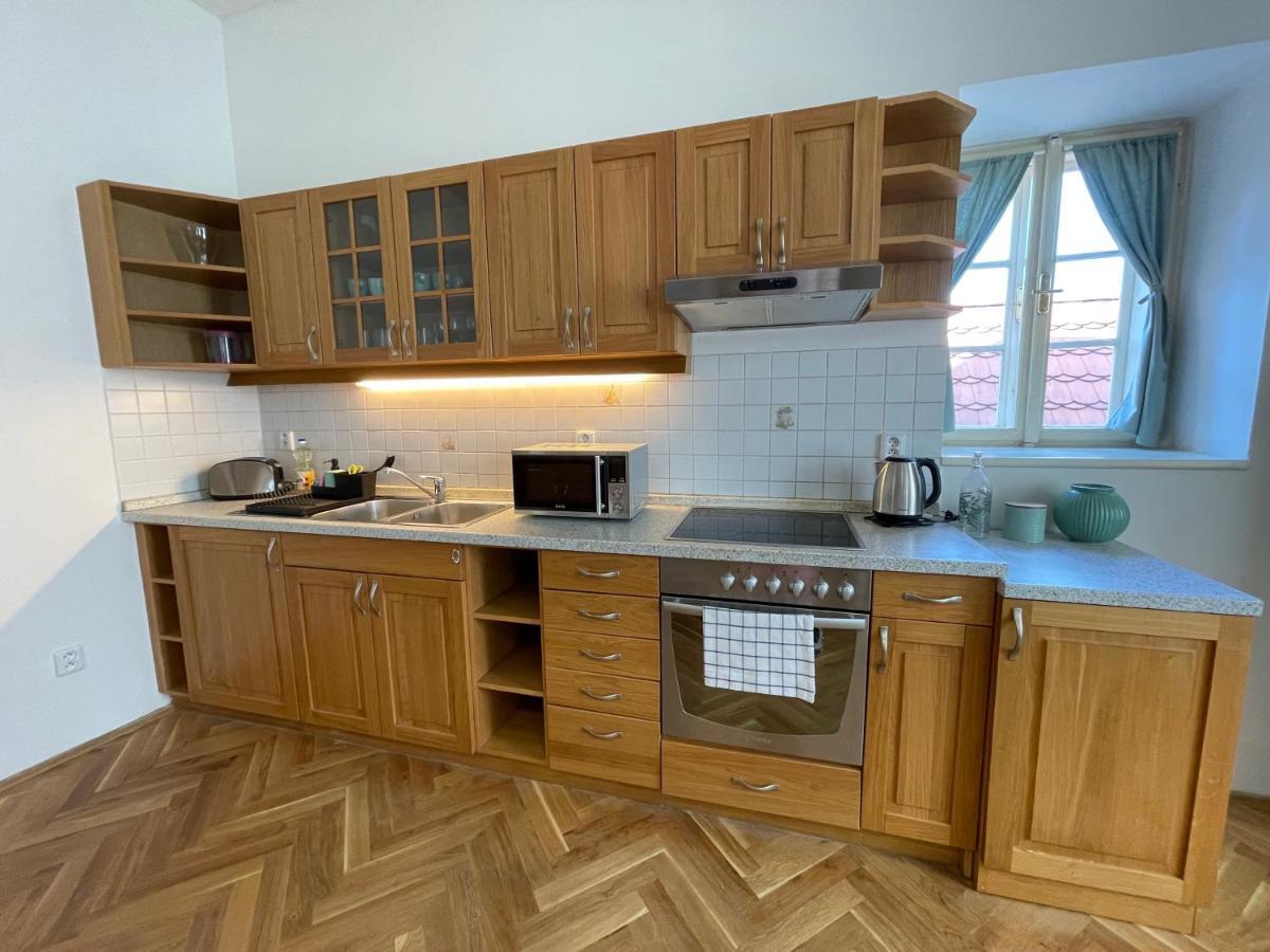 White Swan Boutique Apartments Прага Екстериор снимка