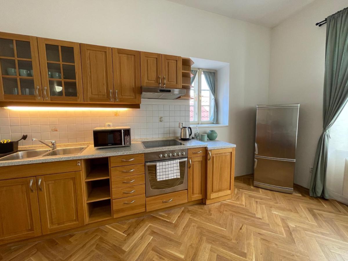 White Swan Boutique Apartments Прага Екстериор снимка