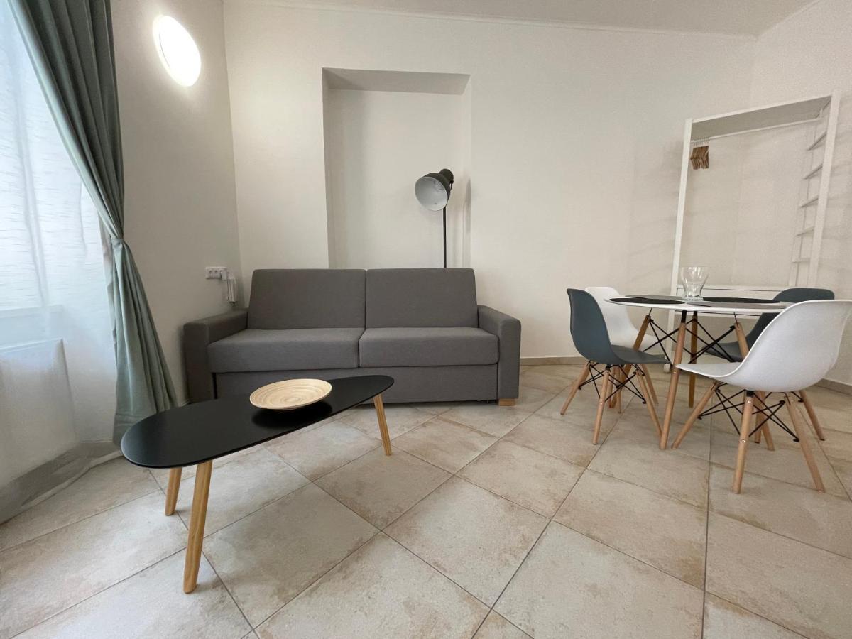 White Swan Boutique Apartments Прага Екстериор снимка