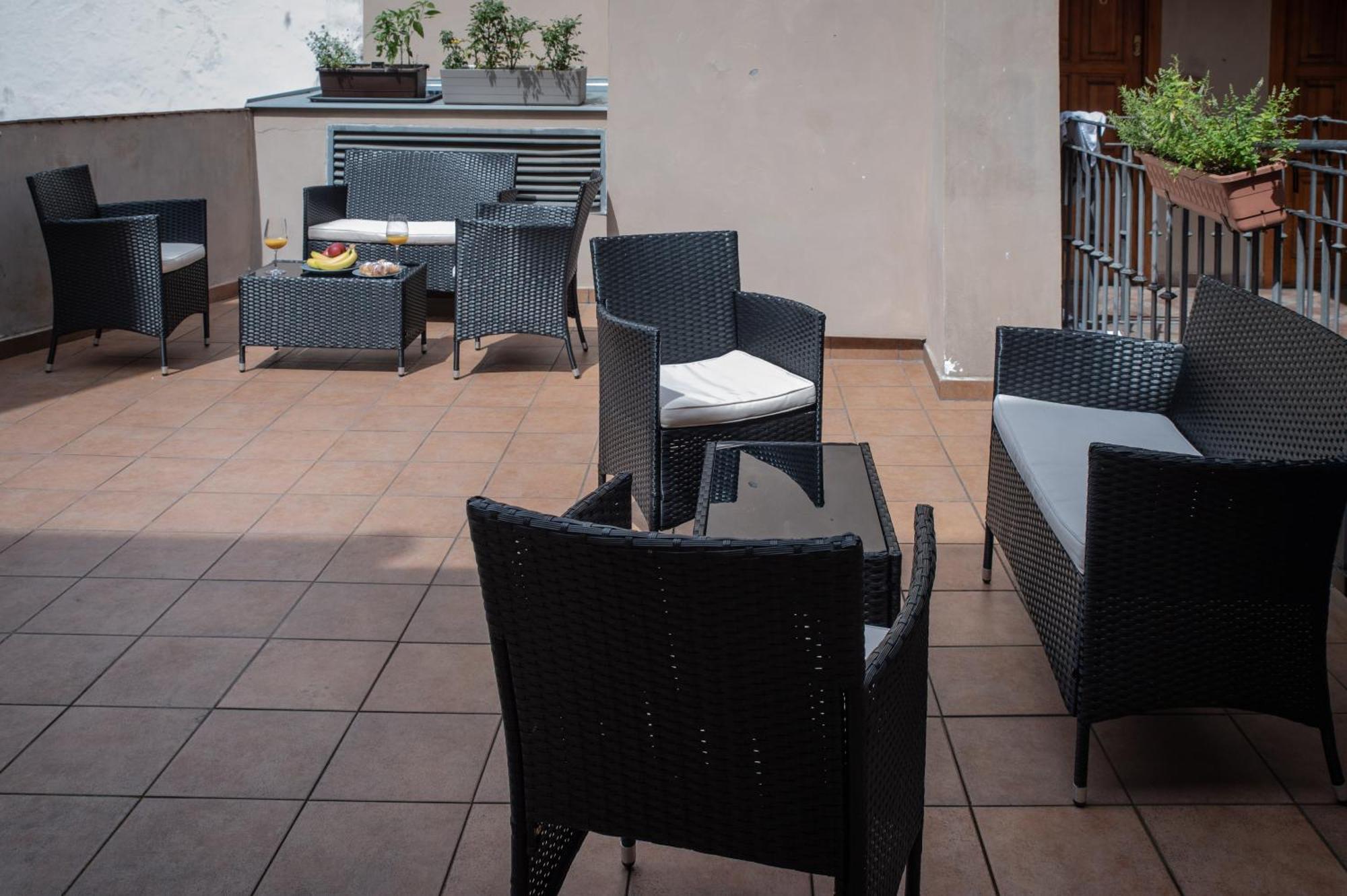 White Swan Boutique Apartments Прага Екстериор снимка