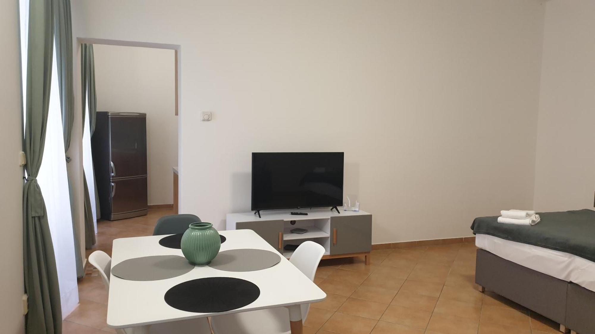 White Swan Boutique Apartments Прага Екстериор снимка